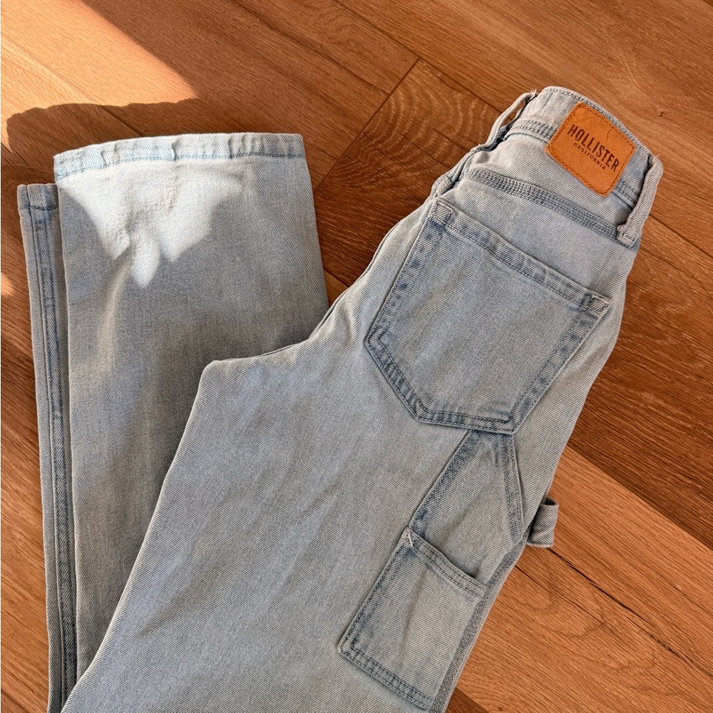 Hollister Women’s Straight Jeans in Light Blue